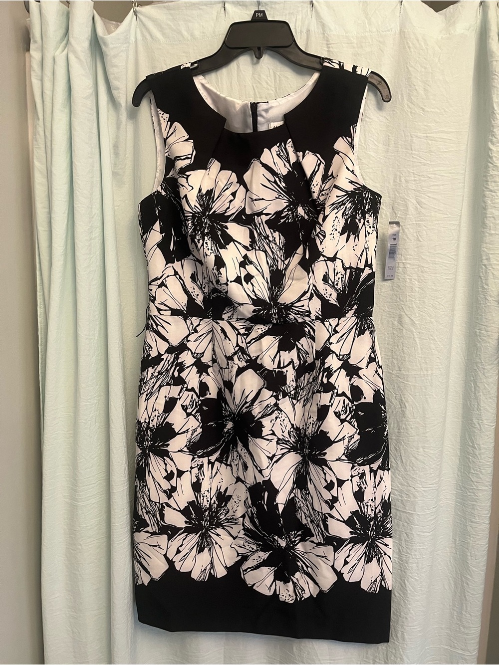 Sleeveless Black & White Floral Dress - Classic Floral Sheath